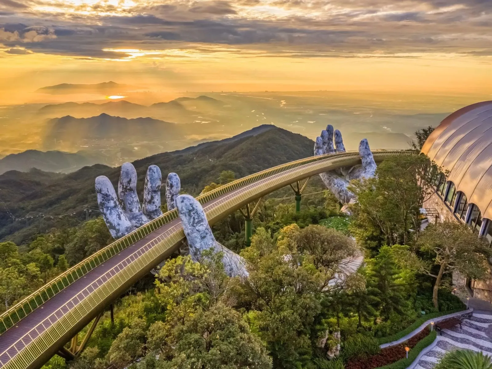 5D Amazing Danang with Hue + Bana Hills